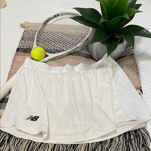New Balance White Tennis Skirt (XL)